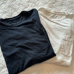 2 pack Rare Everlane Long Sleeve Pocket Tees
